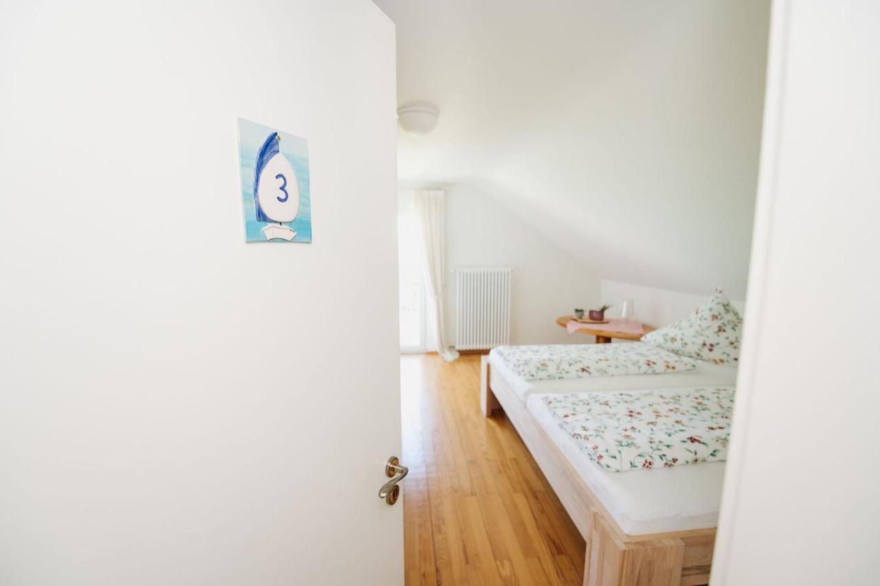 Ferienwohnung Menzer Am See Ohningen Bagian luar foto