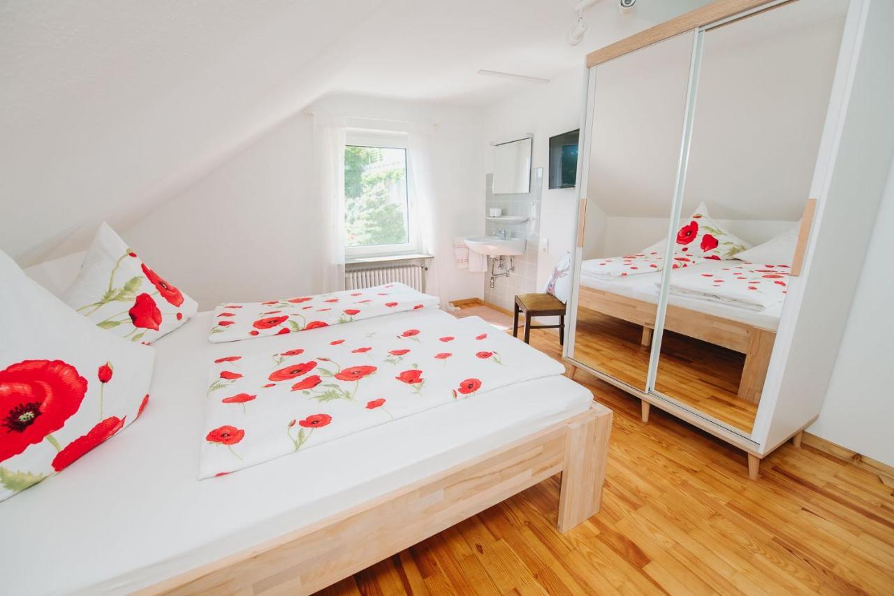 Ferienwohnung Menzer Am See Ohningen Bagian luar foto